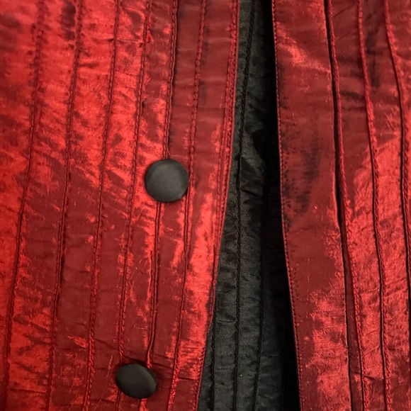 Black/ Red reversible dressy jacket. - Picture 10 of 11